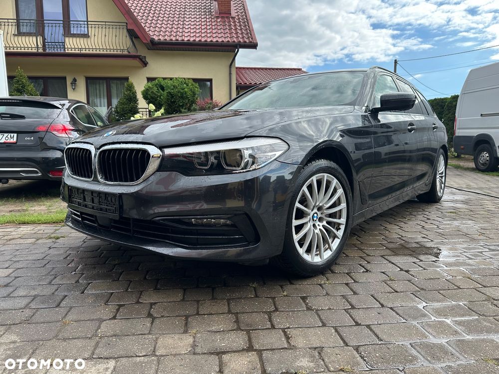 BMW Seria 5 520d Sport Line - 1