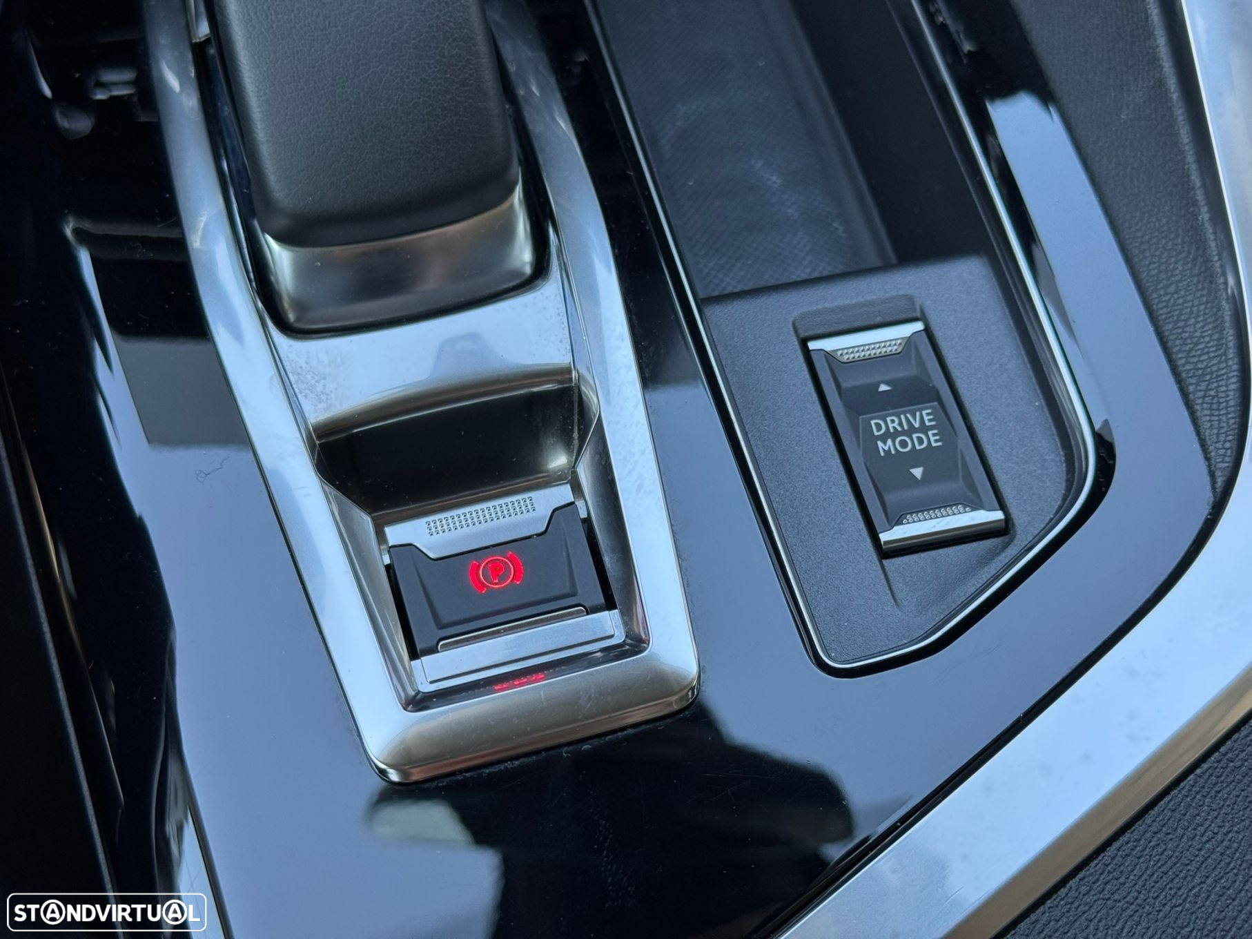 Peugeot 3008 1.6 Hybrid Allure e-EAT8 - 53