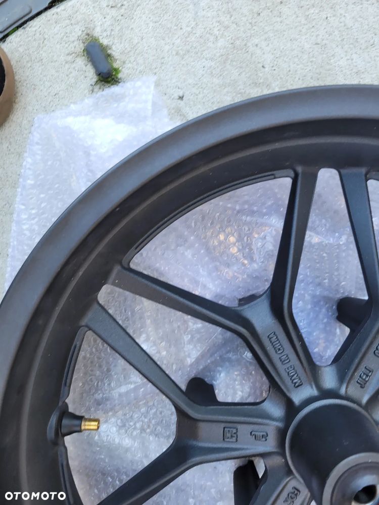 Felga przód, przednia Honda Forza 125 - 7
