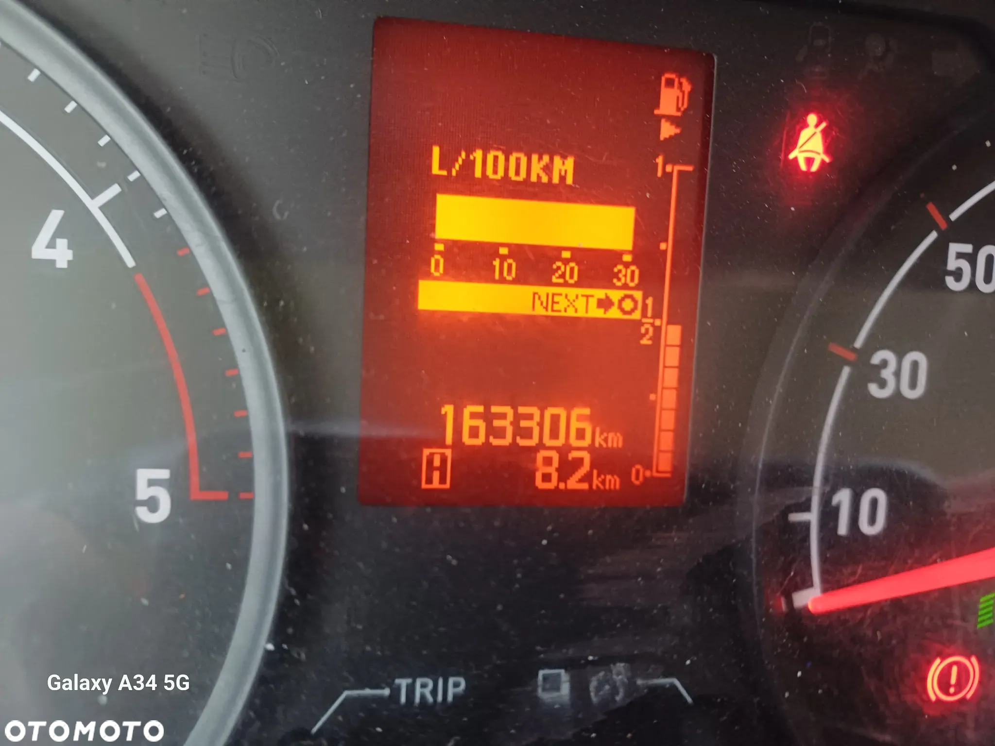 Renault Maxity - 34