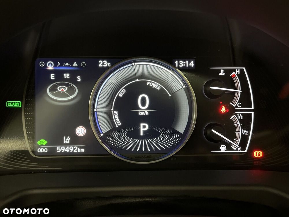 Lexus ES 300h Business Edition - 26
