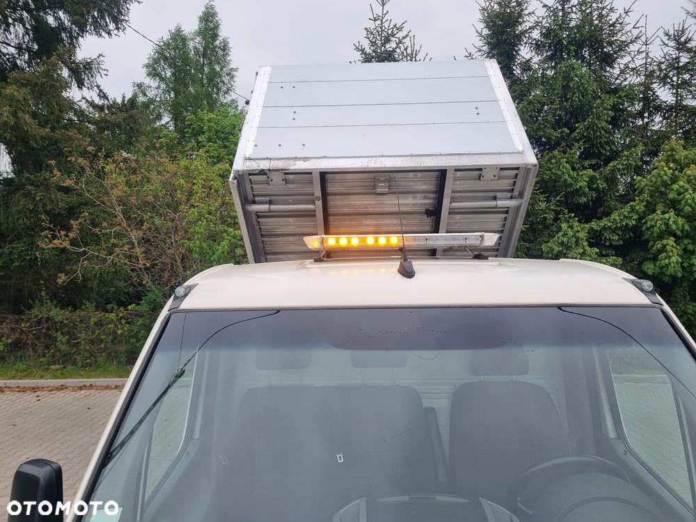 Mercedes-Benz Sprinter - 22