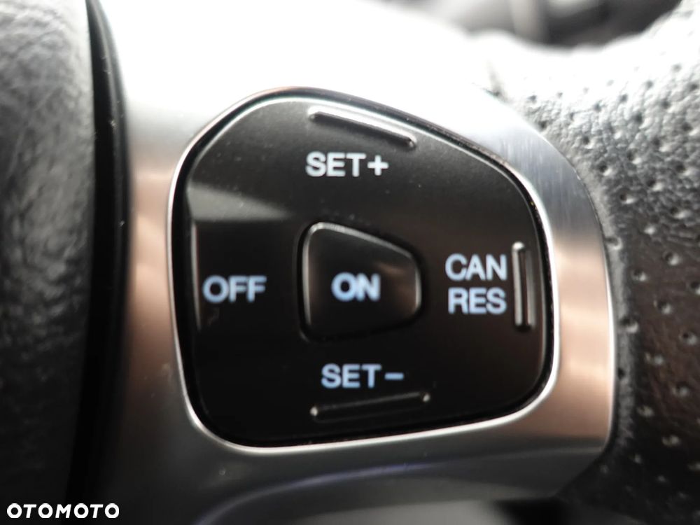 Ford Fiesta 1.0 EcoBoost S&S ST-LINE - 38