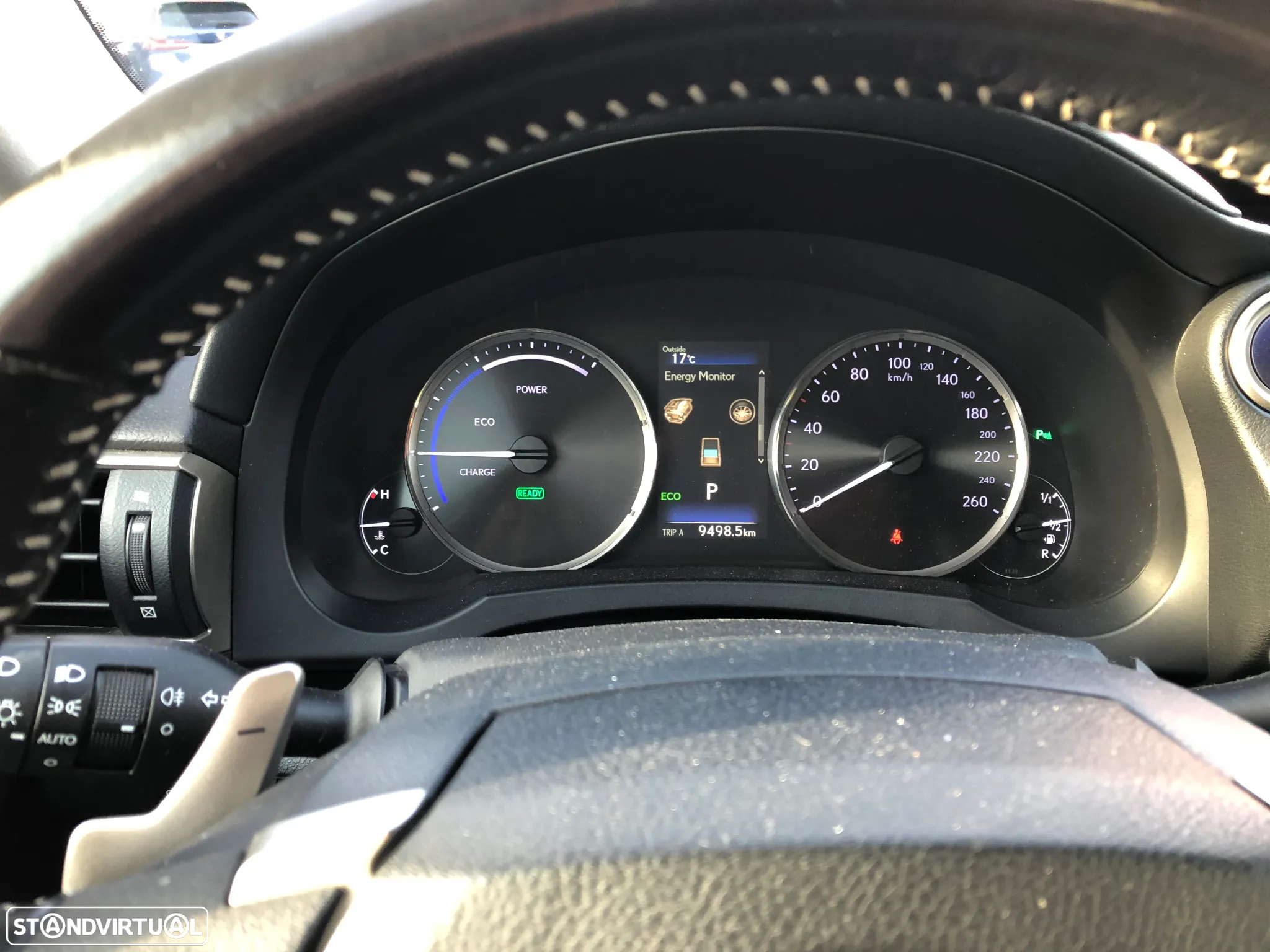 Lexus IS 300H Executive - 12