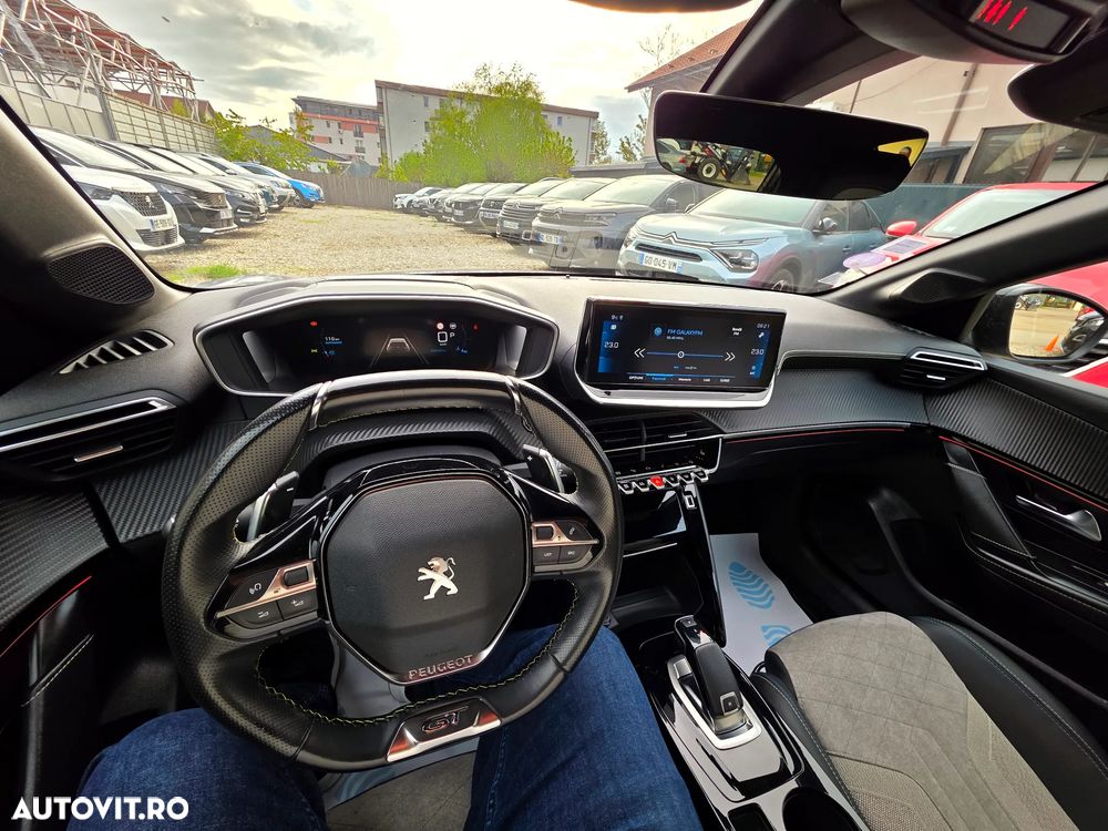 Peugeot 208 PureTech 130 EAT8 GT - 24