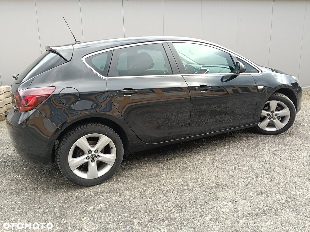 Opel Astra 1.4 Turbo Exklusiv - 9