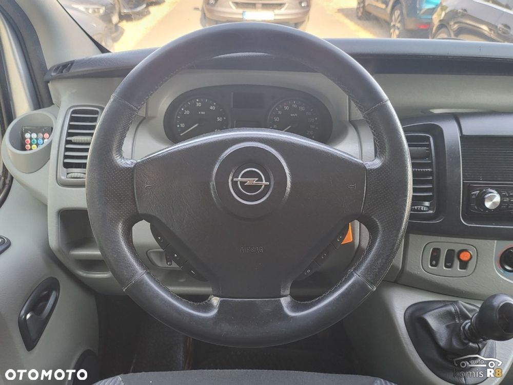 Opel Vivaro - 17