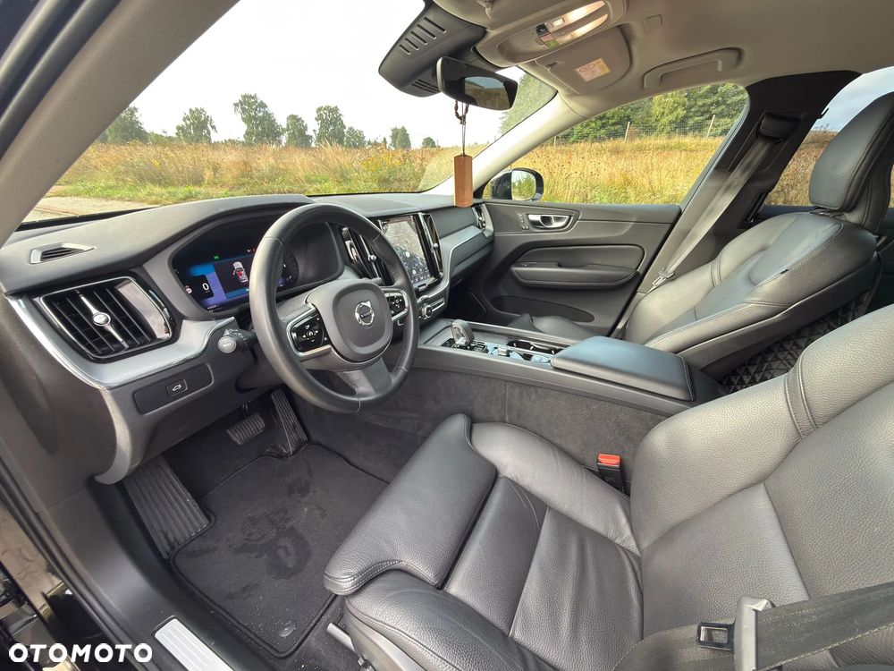 Volvo XC 60 B5 B AWD Plus Dark - 10