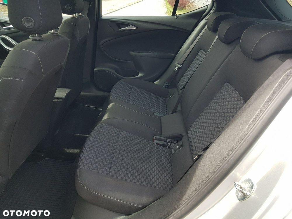 Opel Astra - 11