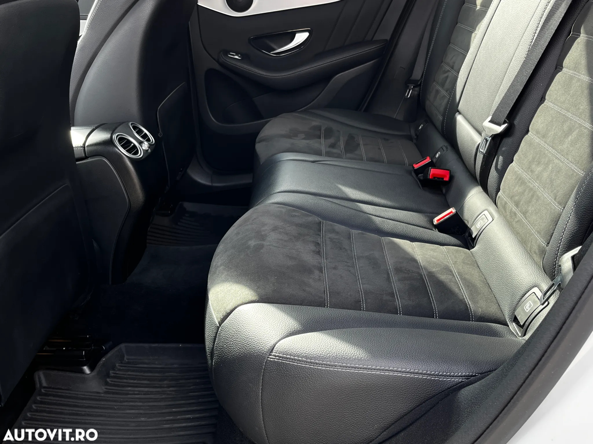 Mercedes-Benz GLC 300 de 4MATIC - 11