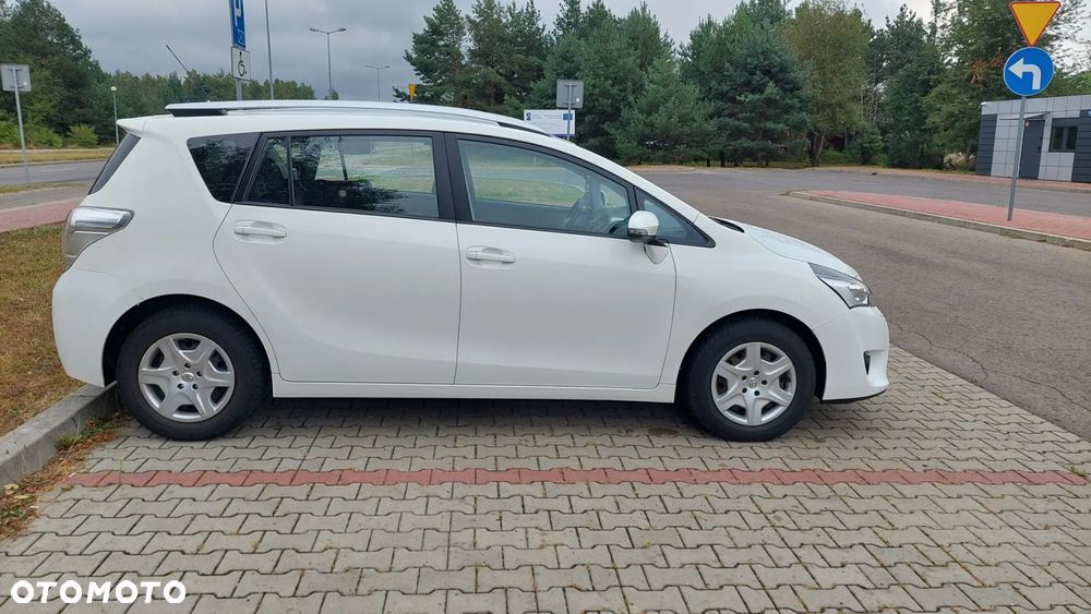 Toyota Verso 1.6 Active - 4