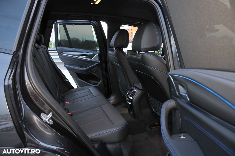 BMW X3 xDrive30e AT PHEV - 12