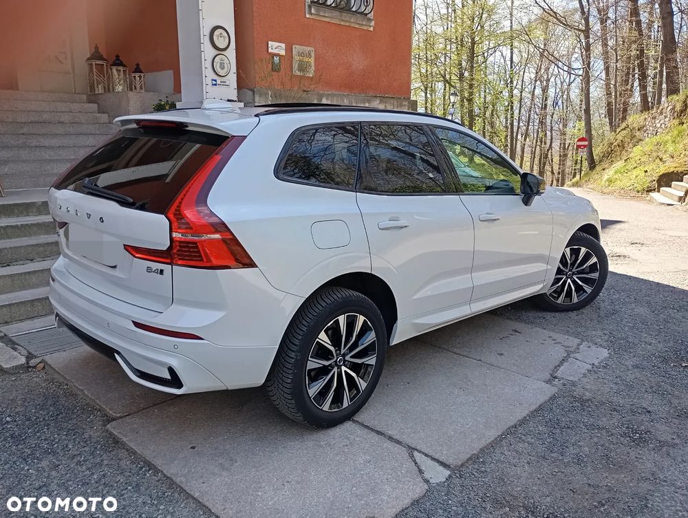 Volvo XC 60 B4 D AWD Ultimate Dark - 3