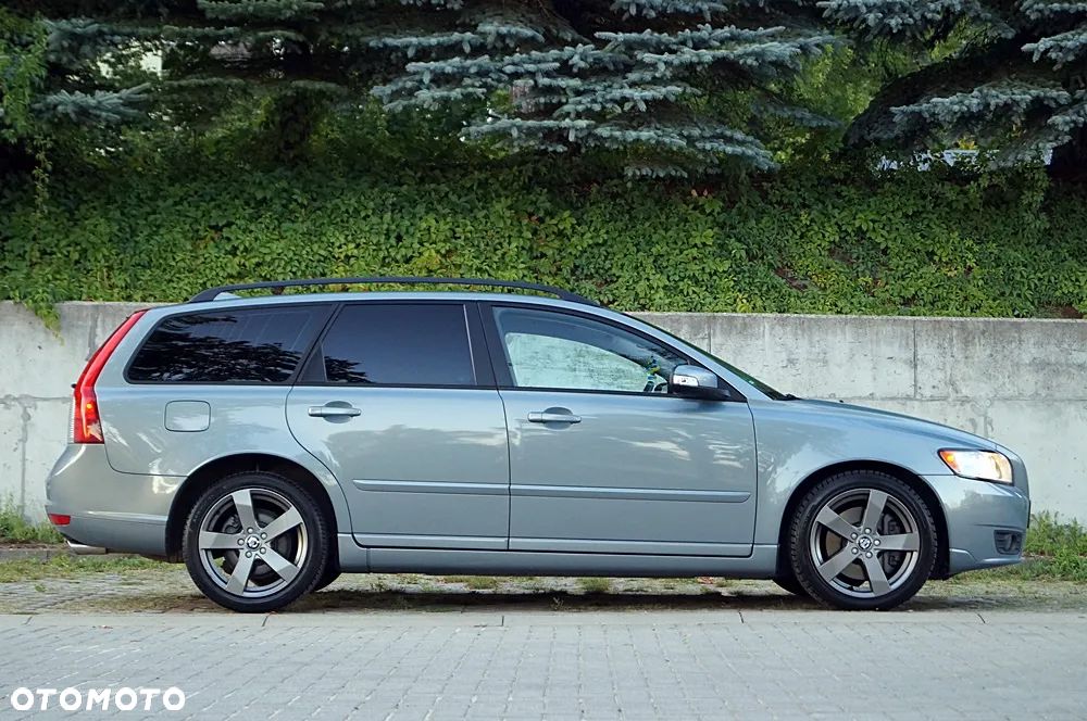 Volvo V50 D5 Momentum - 11