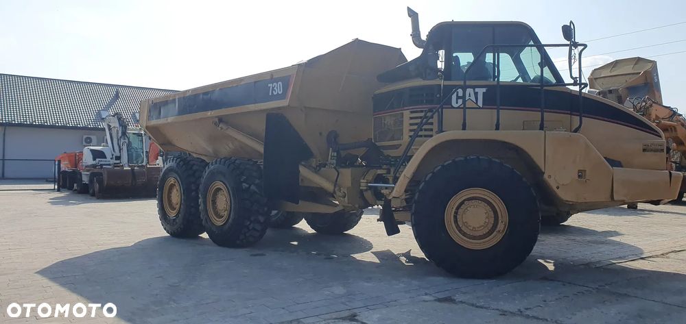 Caterpillar 730 - 12