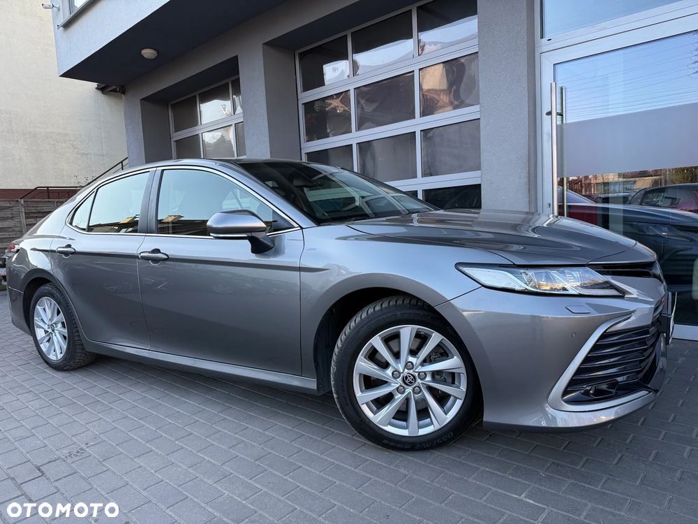 Toyota Camry 2.5 Hybrid Comfort CVT - 22