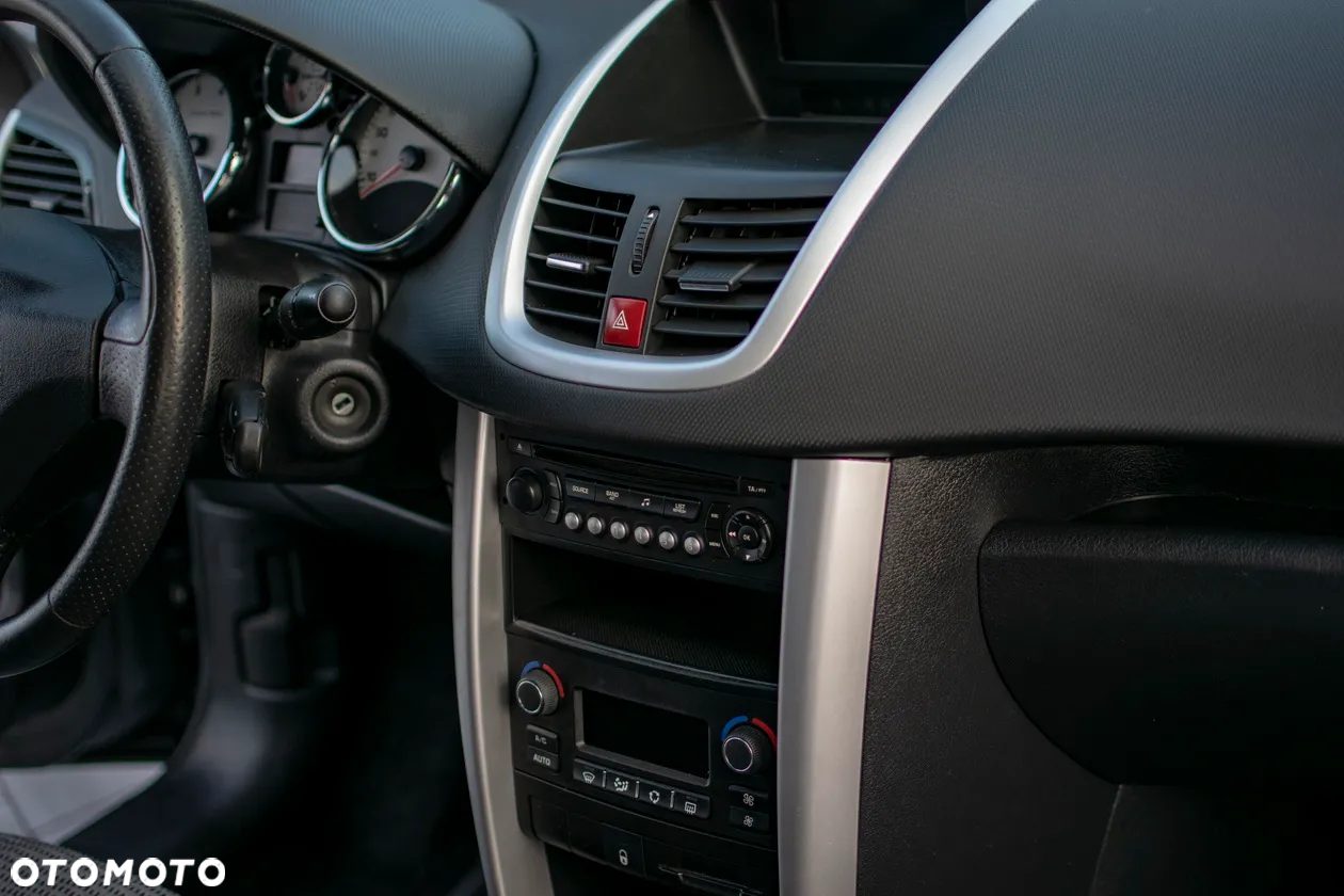 Peugeot 207 - 39