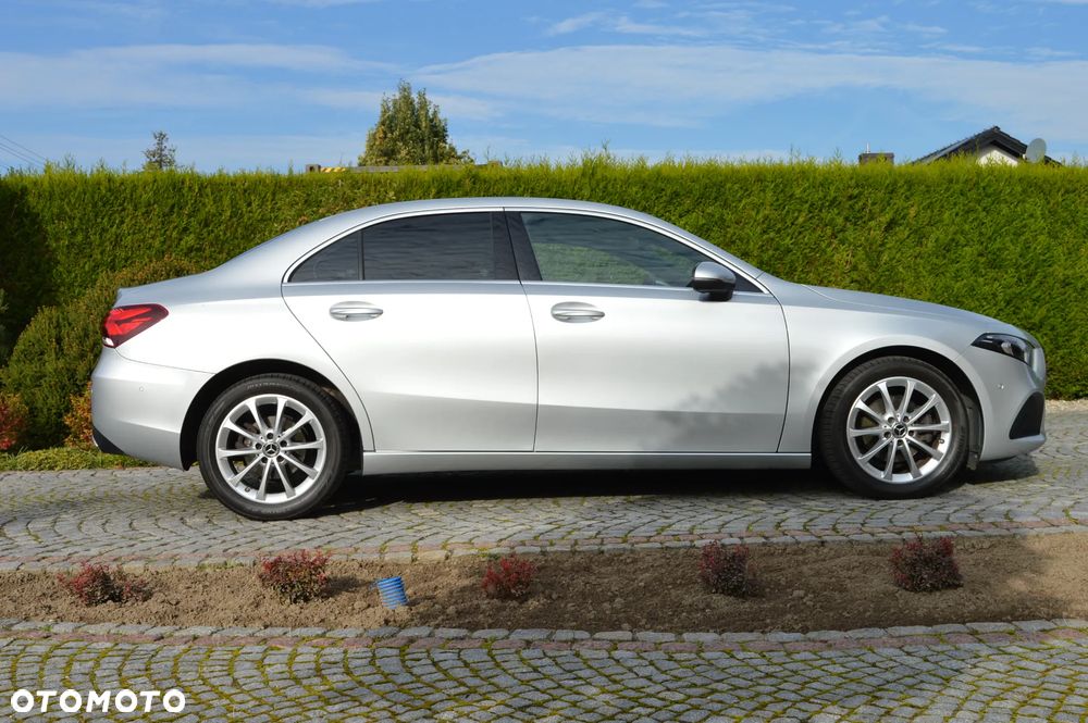 Mercedes-Benz Klasa A 180 d Progressive 7G-DCT - 12