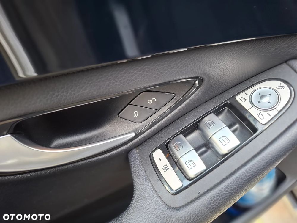 Mercedes-Benz Klasa C - 30