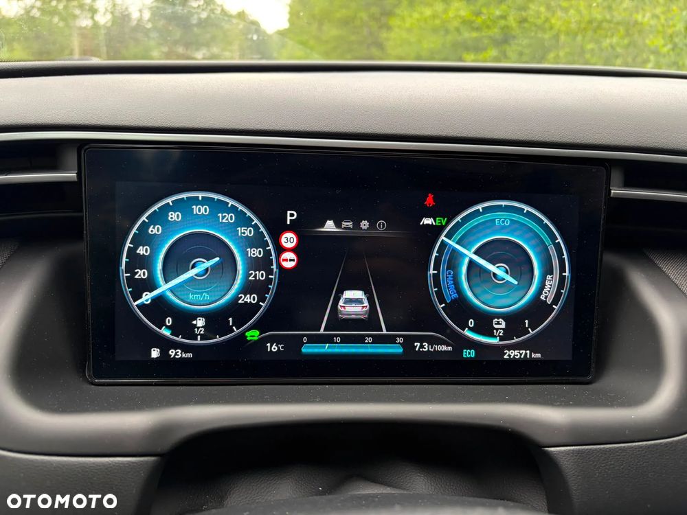 Hyundai Tucson 1.6 T-GDi HEV Executive 2WD - 17