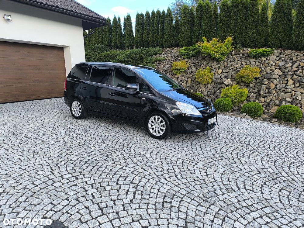 Opel Zafira 1.8 Family - 1
