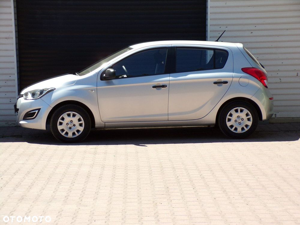 Hyundai i20 - 10
