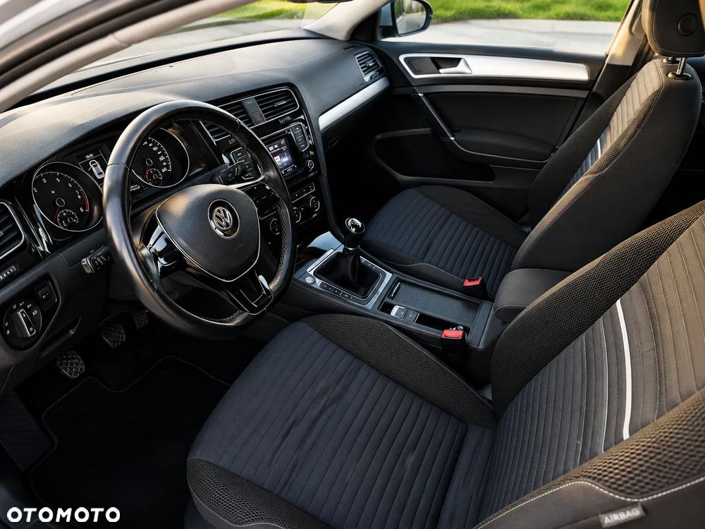 Volkswagen Golf 1.6 TDI BlueMotion Trendline - 6