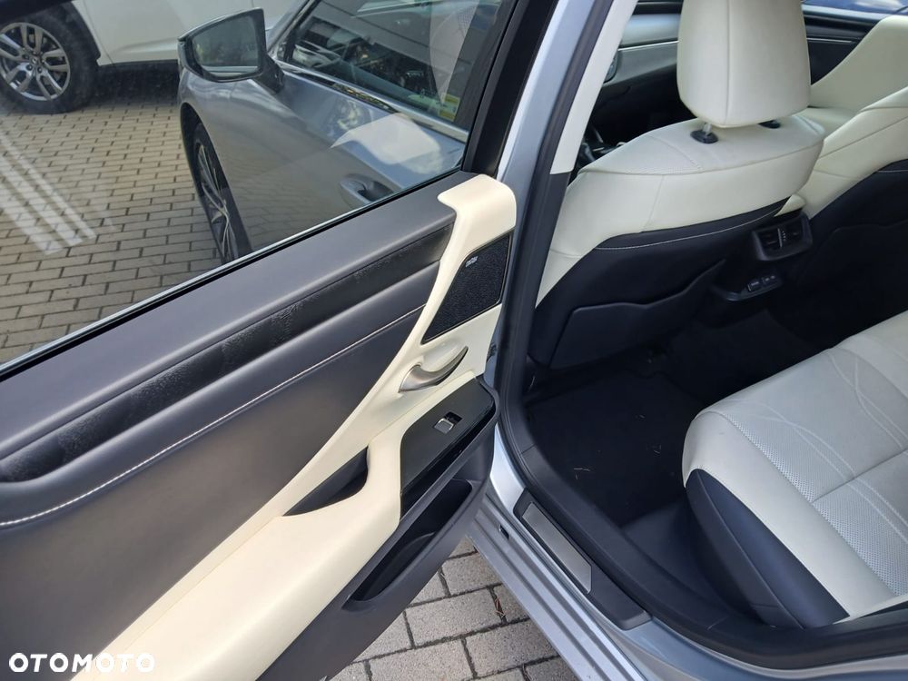 Lexus ES 300h Prestige - 10