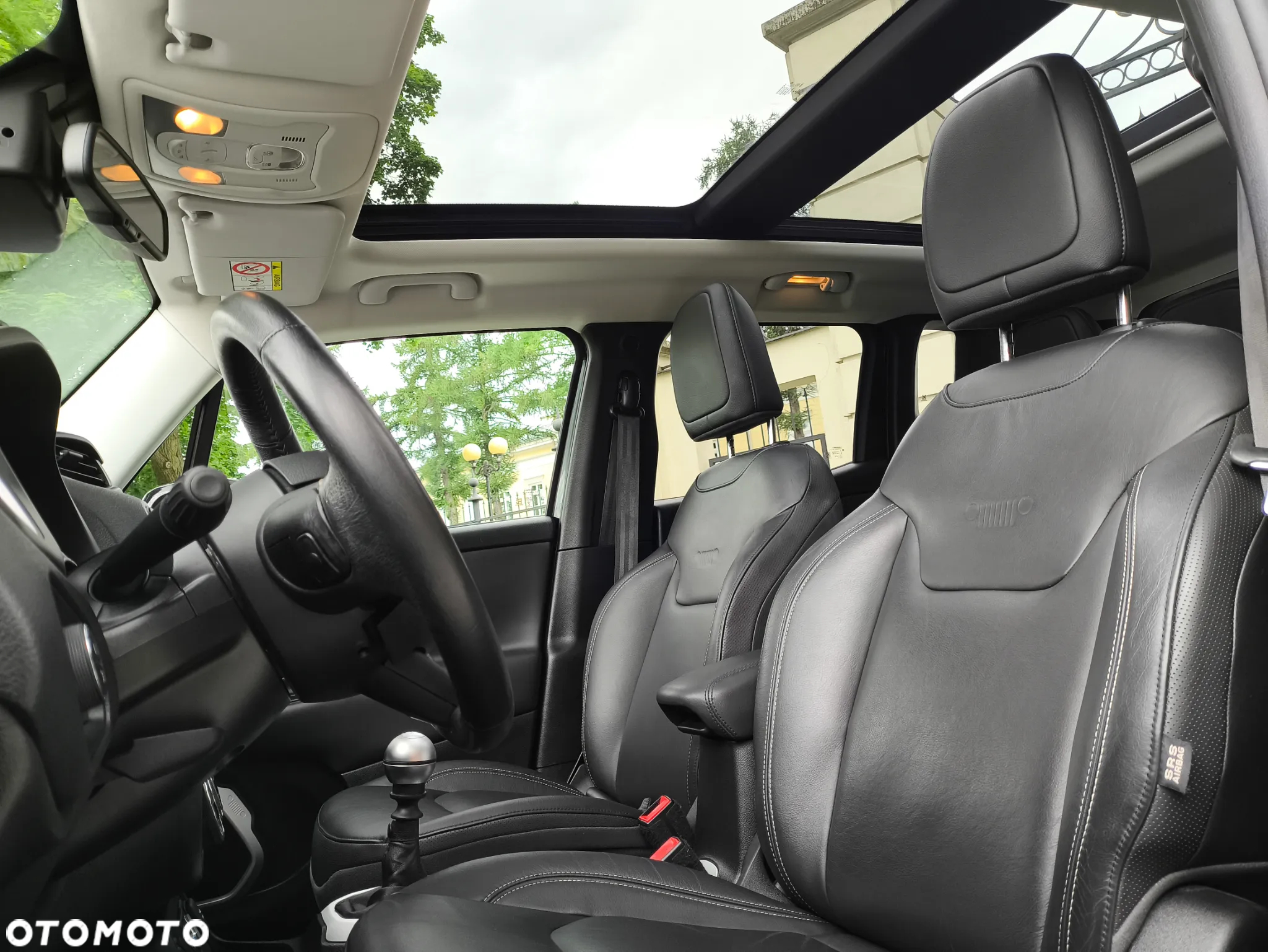 Jeep Renegade 1.4 MultiAir Limited - 23