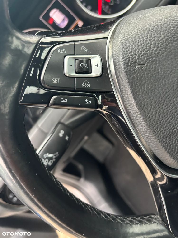 Volkswagen Golf 2.0 TDI BMT Highline DSG - 9