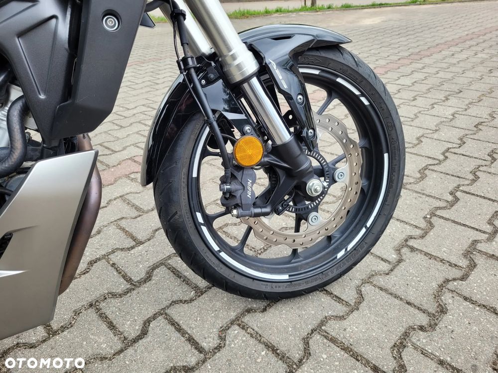 Honda CB - 22