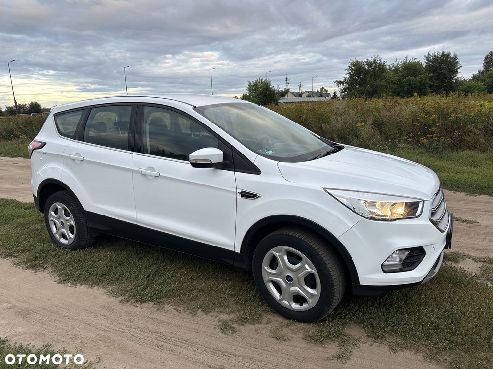Ford Kuga 1.5 EcoBoost FWD Edition ASS MMT6 - 4
