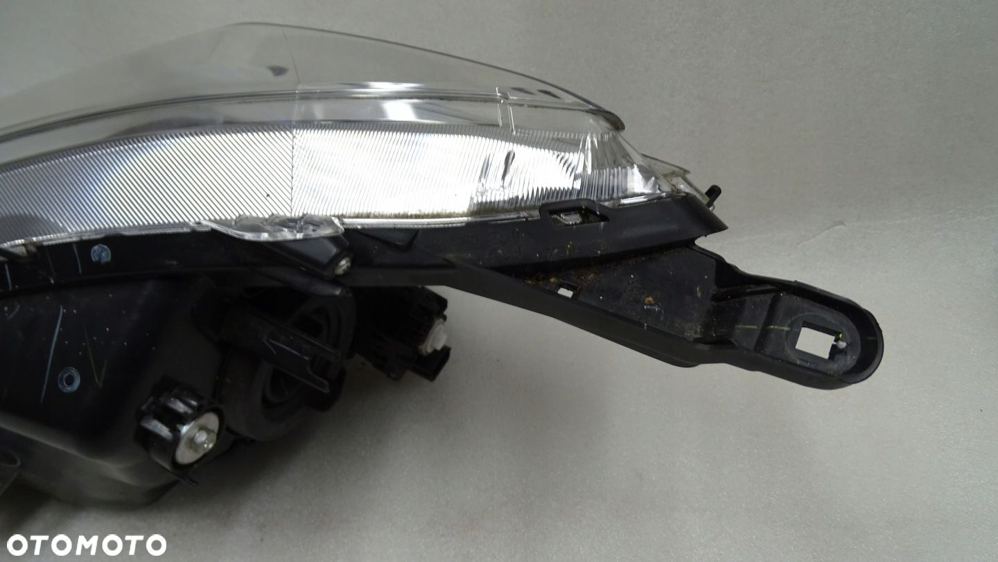 MITSUBISHI SPACE STAR III - lampa przednia prawa - 6