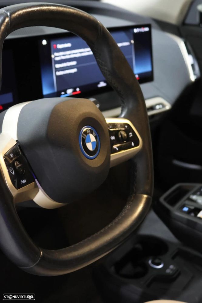 BMW iX xDrive 40 Pack Desportivo - 15