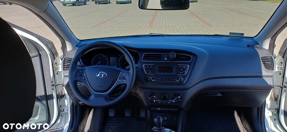 Hyundai i20 - 10