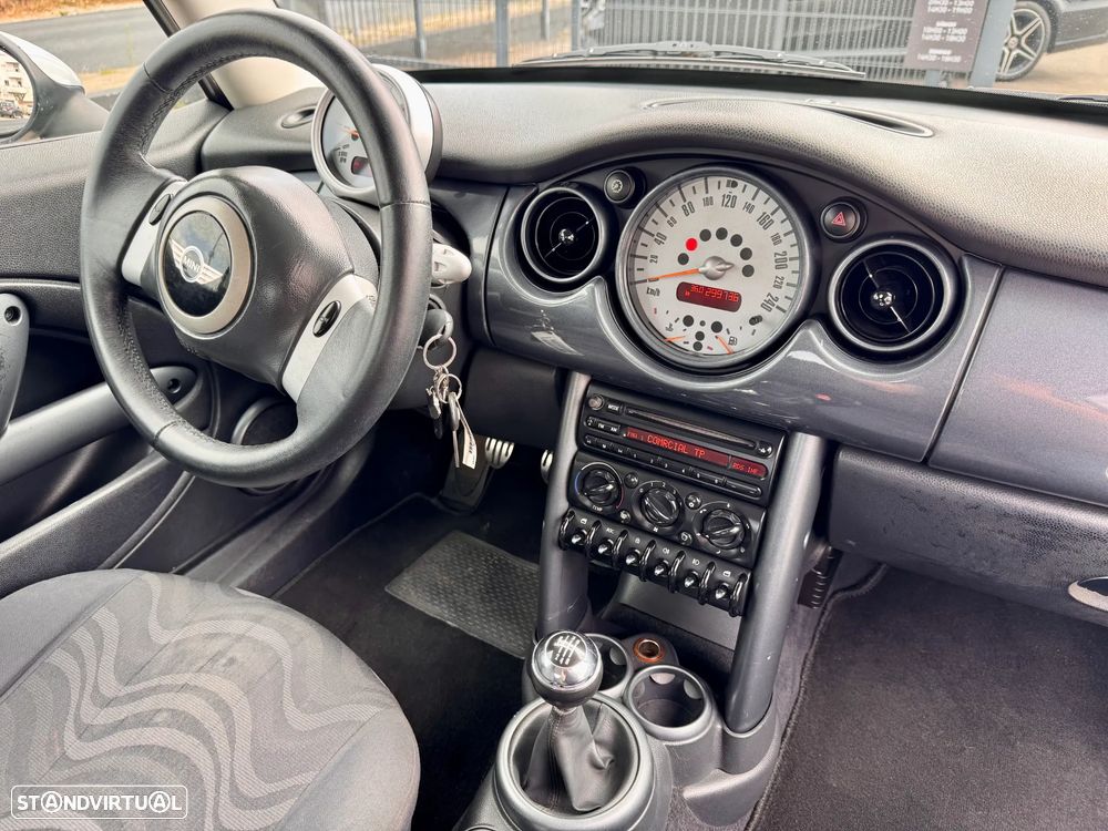 MINI 3 Portas One D - 11