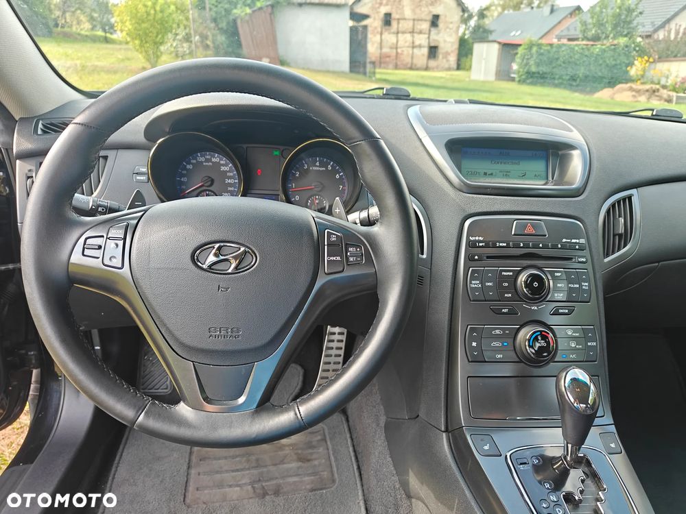 Hyundai Genesis Coupe 3.8 V6 Automatik - 14