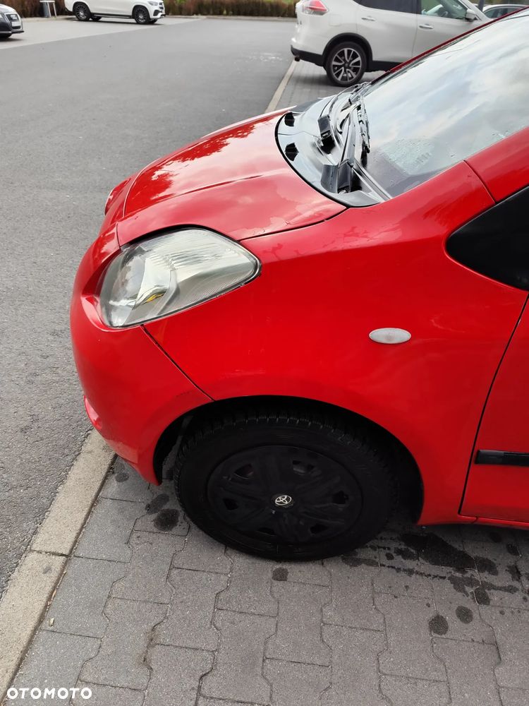 Toyota Yaris 1.0 Luna - 26