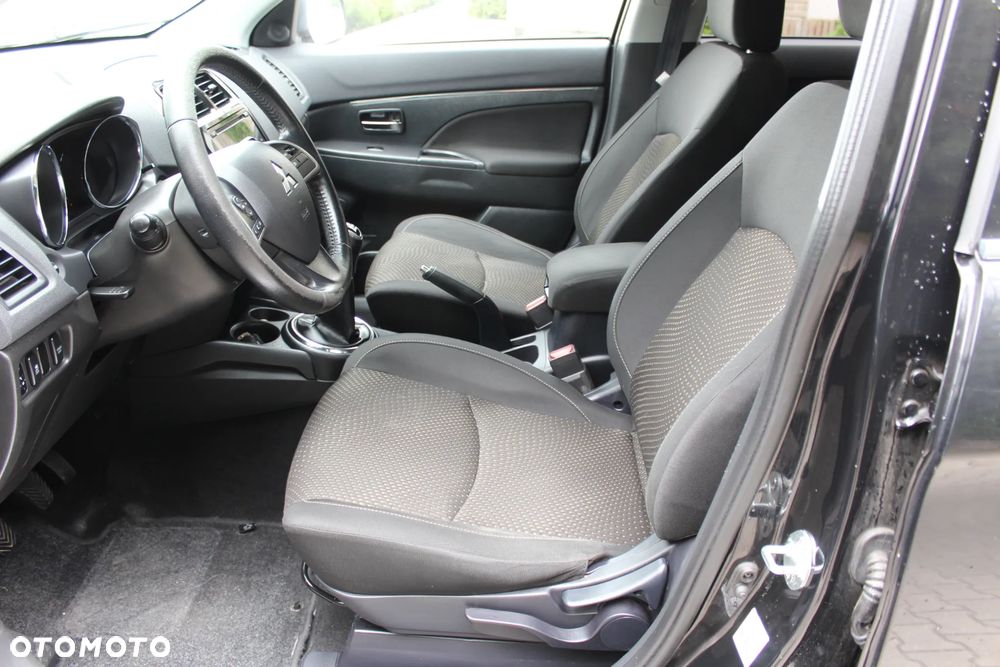 Mitsubishi ASX 1.6 2WD Plus - 17
