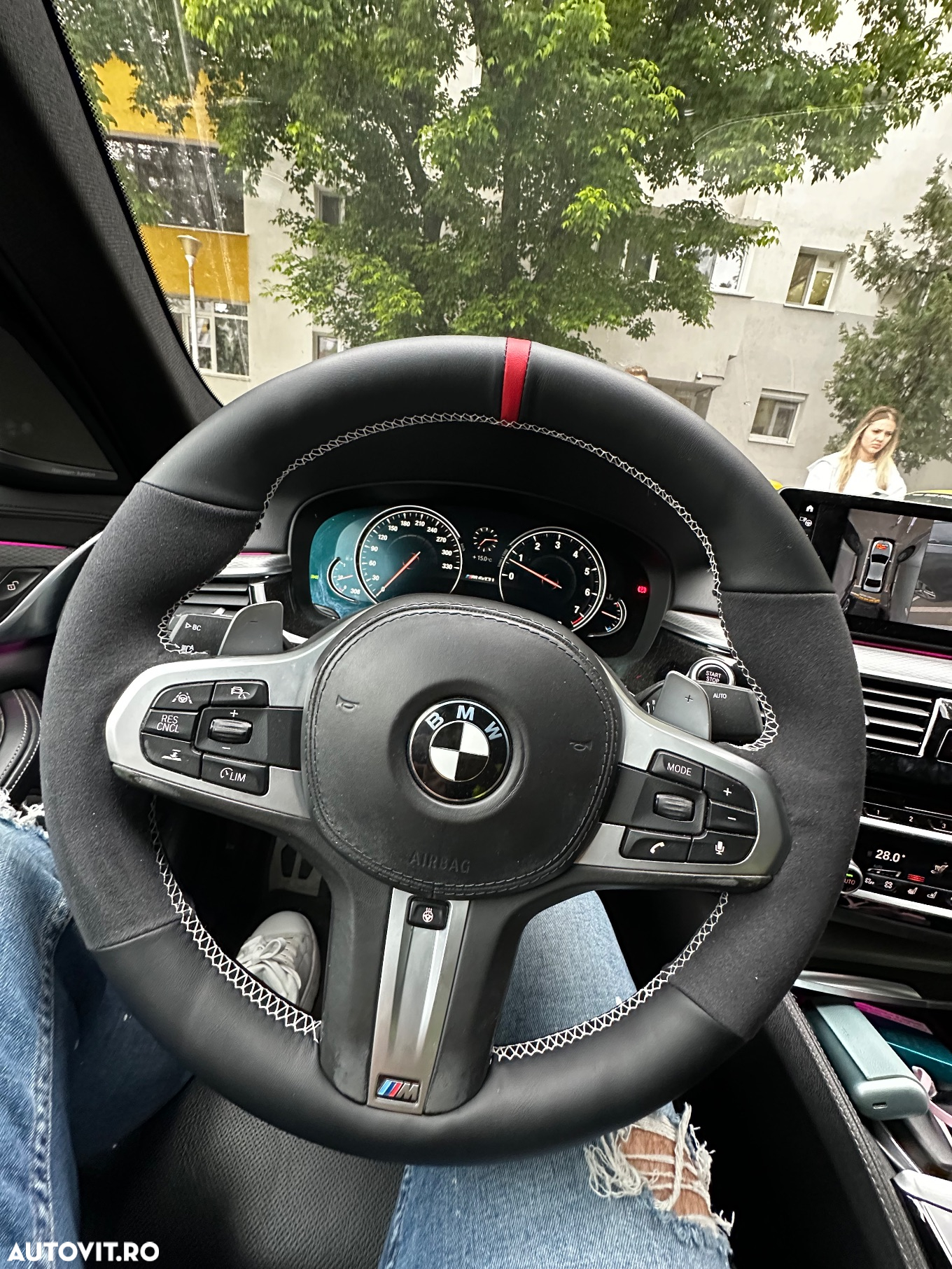 BMW Seria 5 540i xDrive AT - 23