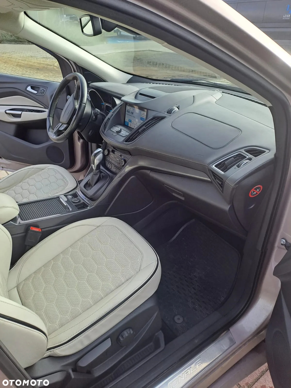 Ford Kuga Vignale 2.0 TDCi AWD - 4