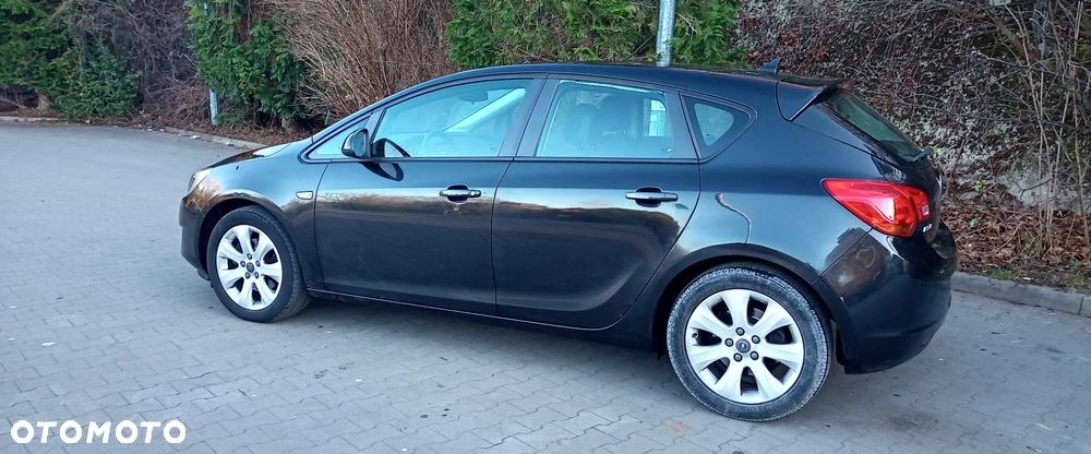 Opel Astra 1.7 CDTI Cosmo - 4
