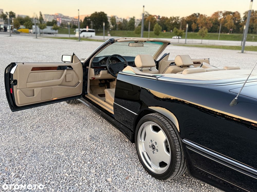 Mercedes-Benz Klasa E 320 - 28
