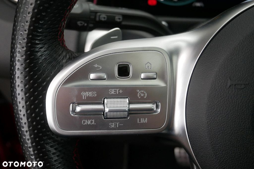 Mercedes-Benz GLB - 28