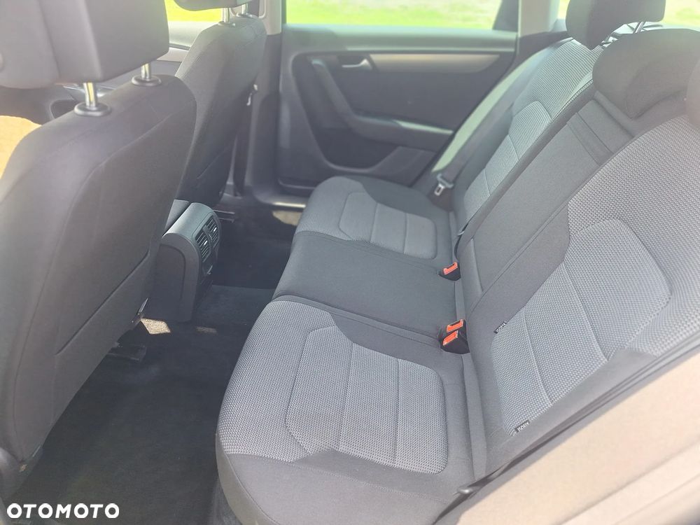 Volkswagen Passat 2.0 TDI DPF BlueMotion Technology Comfortline - 10