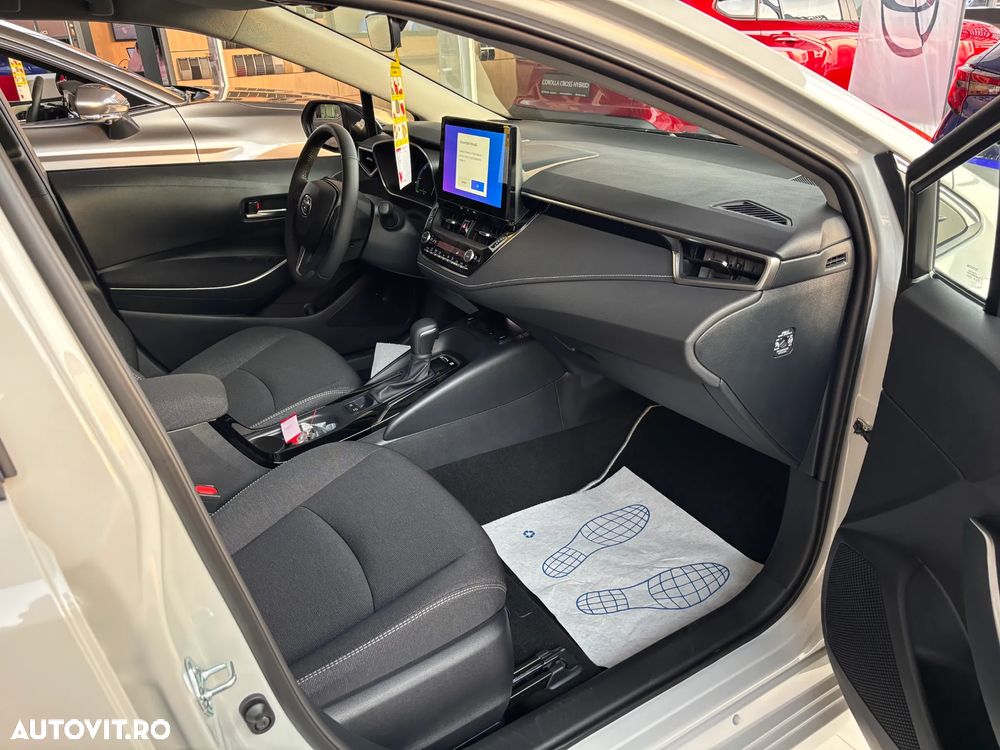 Toyota Corolla 1.8 HSD Dynamic - 8