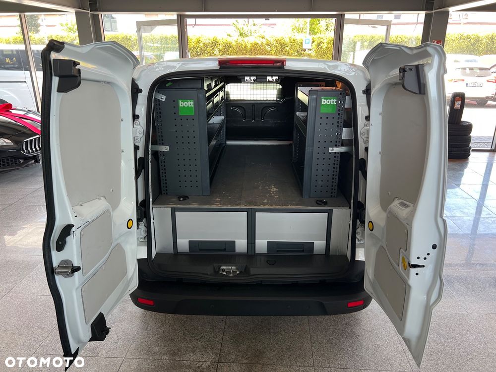 Ford transit connect - 13