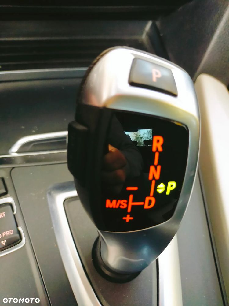 BMW Seria 3 318i Advantage - 27