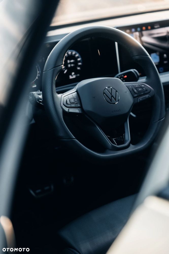 Volkswagen Passat 1.5 TSI eHybrid PHEV 200kW R-Line Plus DSG - 12