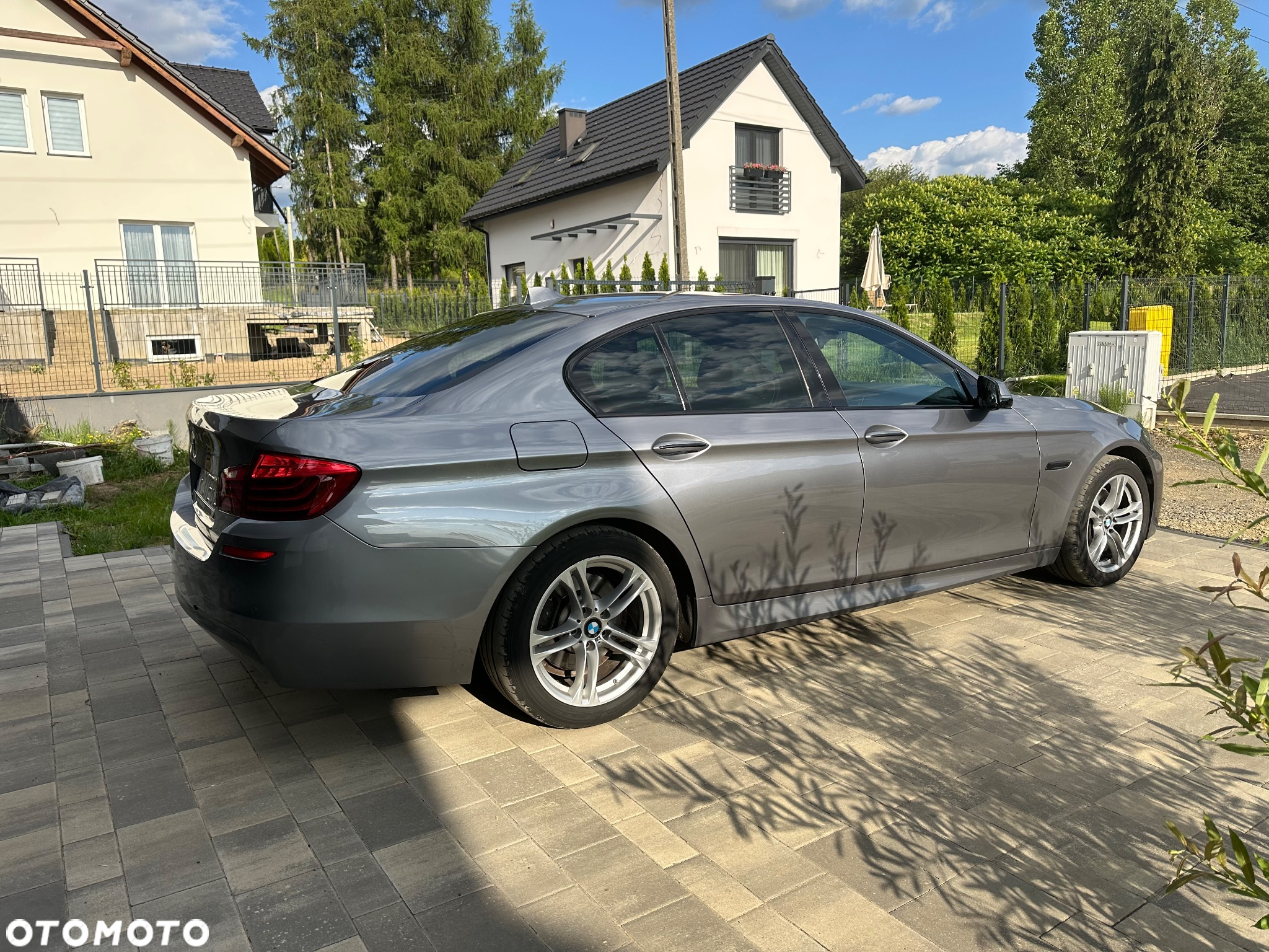 BMW Seria 5 528i xDrive - 13